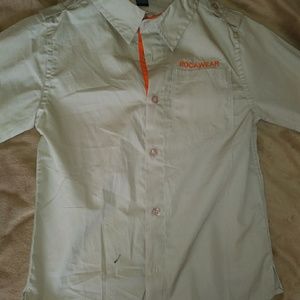 Roca Wear Khaki and orange 👕
